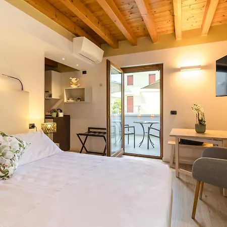 Charming Σιρμιόνε