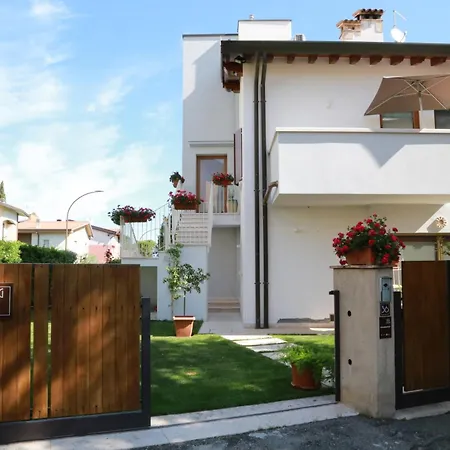 Charming Bed and Breakfast 4*