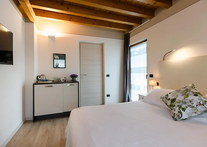 Bed & Breakfast Charming Sirmione